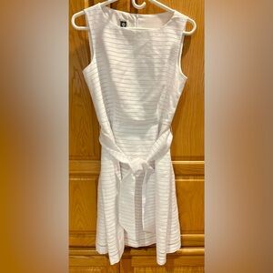 Anne Klein White Sleeveless Dress Size 6